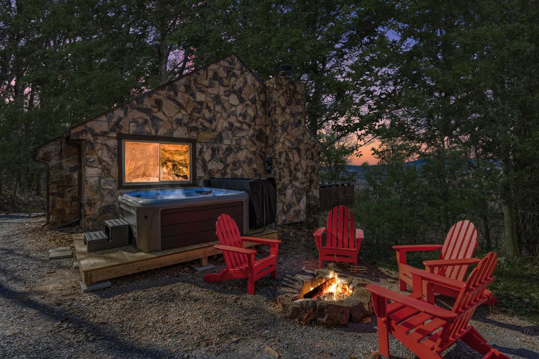 Amazing Views, Hot Tub, Fire Pit, Deck & Fireplace Inwood Zewnętrze zdjęcie